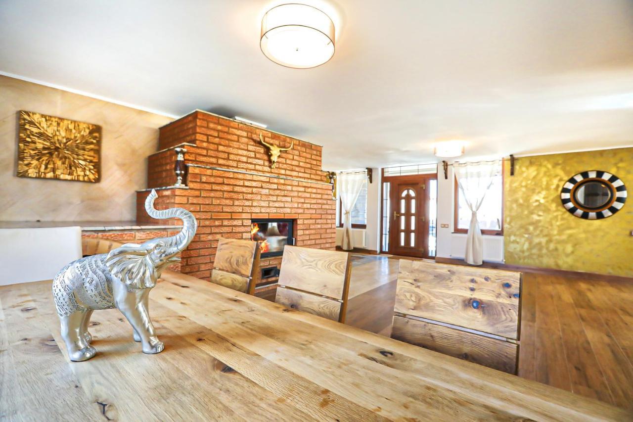 Transilvania Mansion Брашов Екстер'єр фото